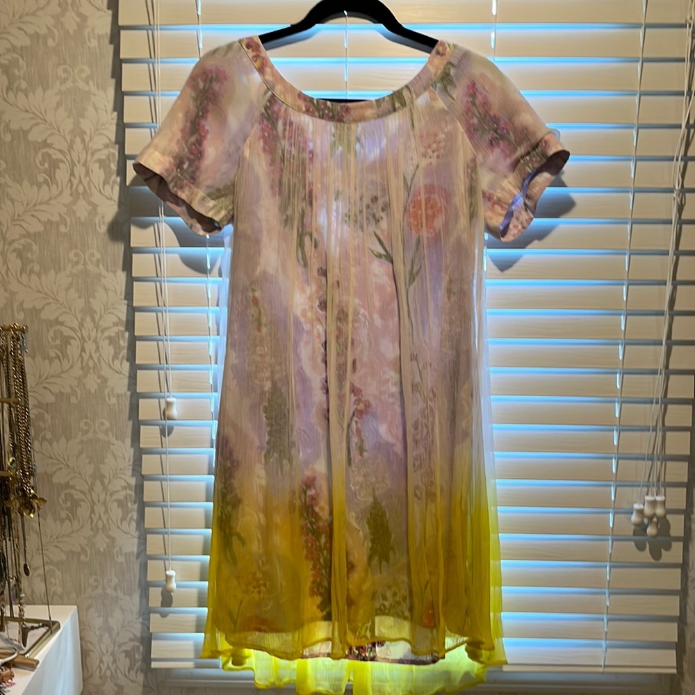 Anthropologie one of a kind floral ombré dress size 6. Worn twice bought new.